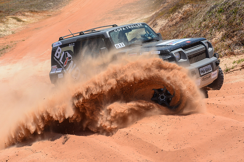 Illustration for article titled Ford Just Posting Pics Of Bronco-Like Off-Roader, Nothing To See Here
